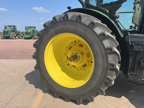 2019 John Deere 8320R Tractor