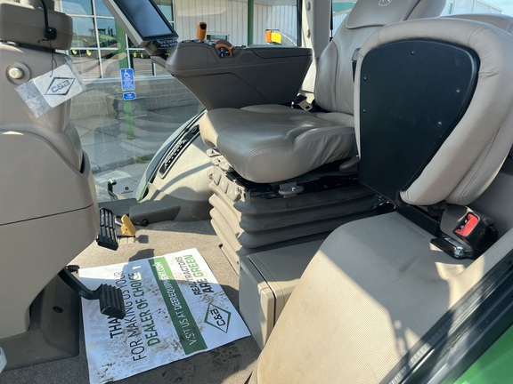 2019 John Deere 8320R Tractor