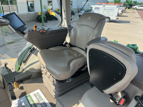 2019 John Deere 8320R Tractor