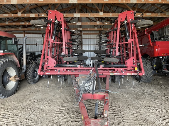 2013 Case IH 200 Field Cultivator