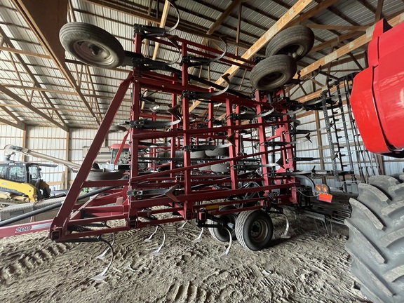 2013 Case IH 200 Field Cultivator