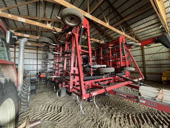 2013 Case IH 200 Field Cultivator