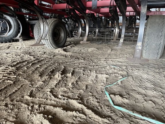 2013 Case IH 200 Field Cultivator