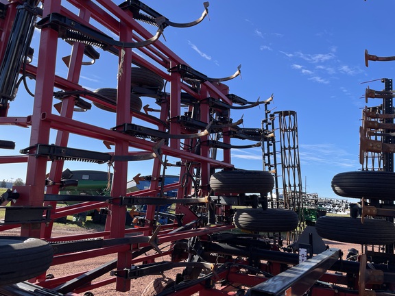 2013 Case IH 200 Field Cultivator