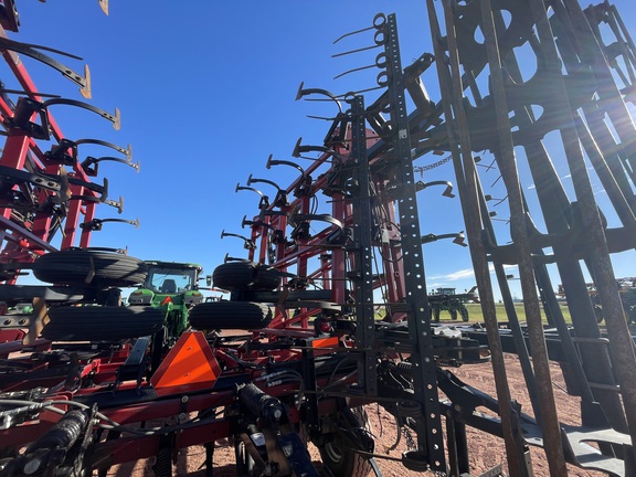 2013 Case IH 200 Field Cultivator