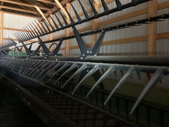 2021 John Deere RD40F Header Combine