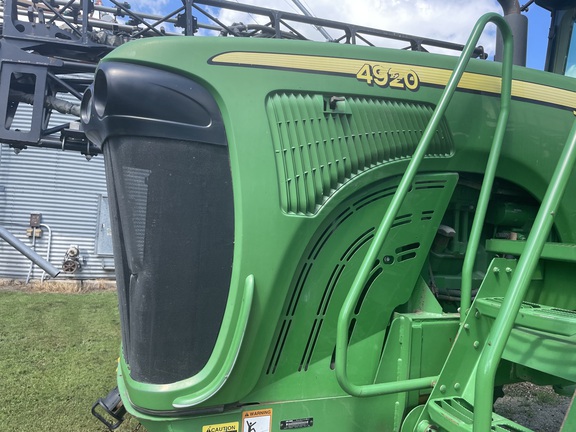 2005 John Deere 4920 Sprayer/High Clearance