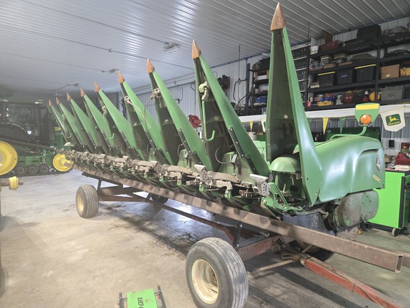 2010 John Deere 608C Header Corn Head