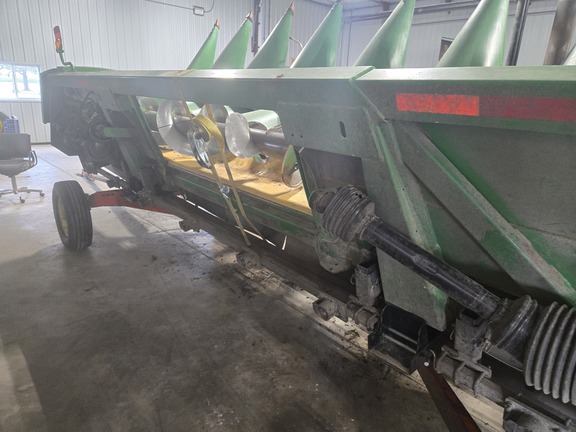 2010 John Deere 608C Header Corn Head