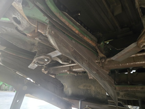 2010 John Deere 608C Header Corn Head