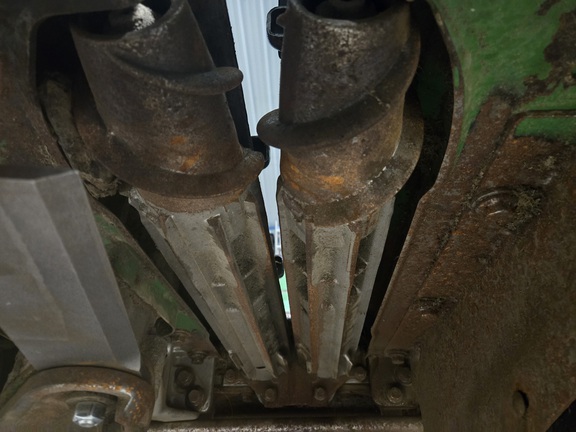 2010 John Deere 608C Header Corn Head