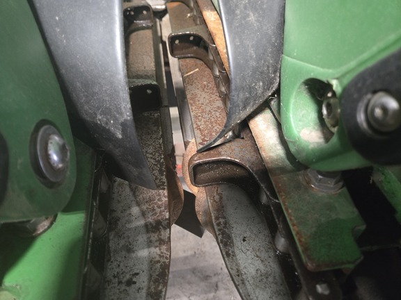 2010 John Deere 608C Header Corn Head