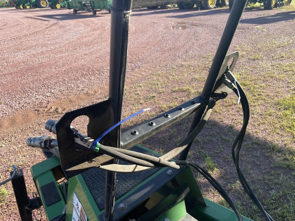 2011 Parker 624 Grain Cart