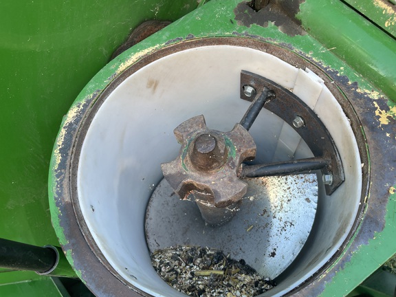 2011 Parker 624 Grain Cart