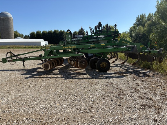 2006 John Deere 2700 Disk Ripper