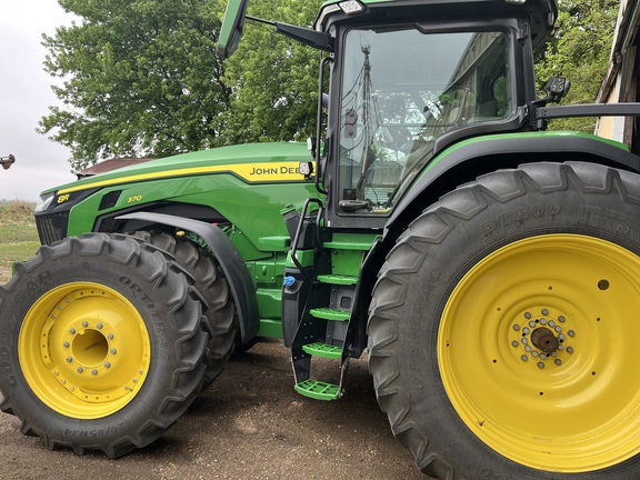 2021 John Deere 8R 370 Tractor