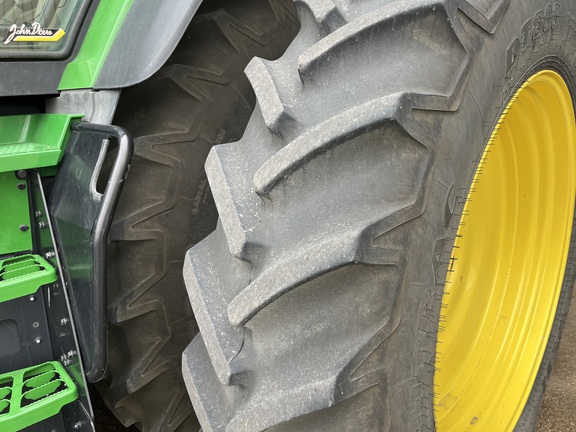 2021 John Deere 8R 370 Tractor