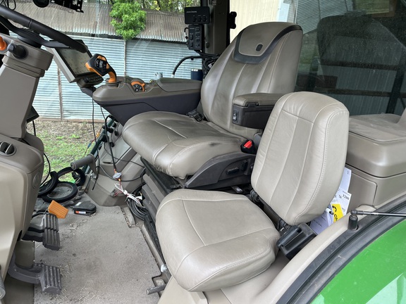 2021 John Deere 8R 370 Tractor