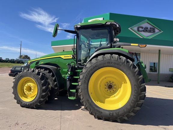 2021 John Deere 8R 370 Tractor