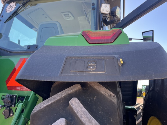 2021 John Deere 8R 370 Tractor