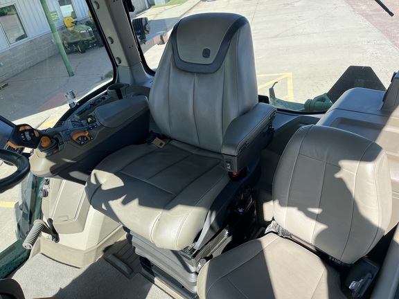 2021 John Deere 8R 370 Tractor