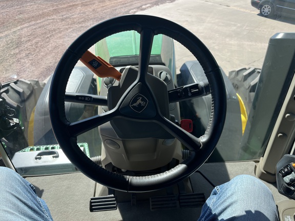 2021 John Deere 8R 370 Tractor
