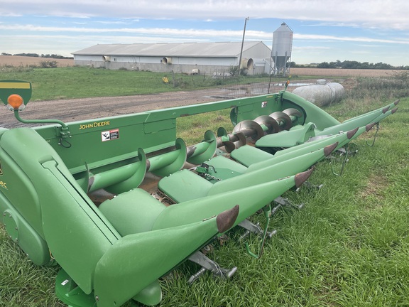 2009 John Deere 608C Header Corn Head