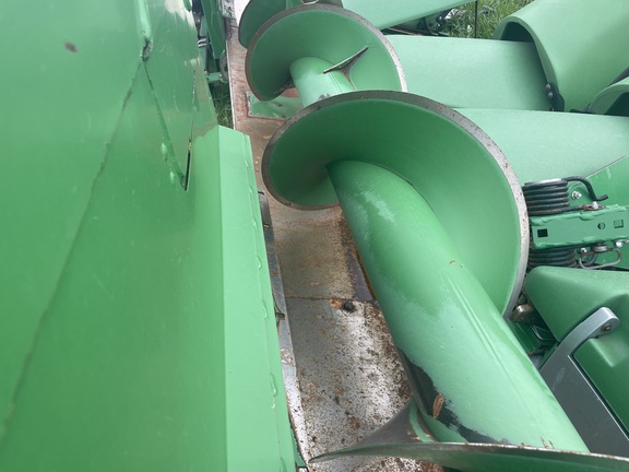 2009 John Deere 608C Header Corn Head