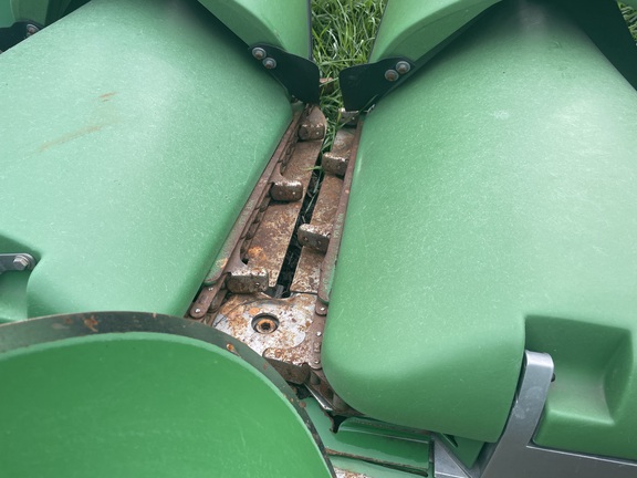 2009 John Deere 608C Header Corn Head