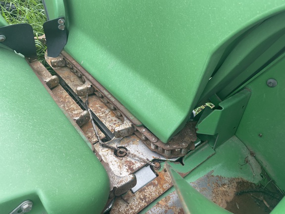 2009 John Deere 608C Header Corn Head