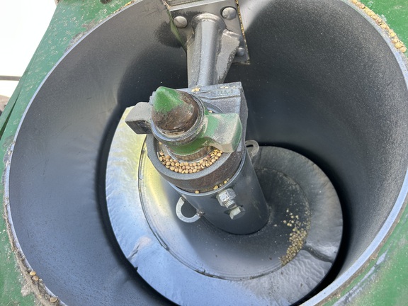 2021 Unverferth 1396 Grain Cart