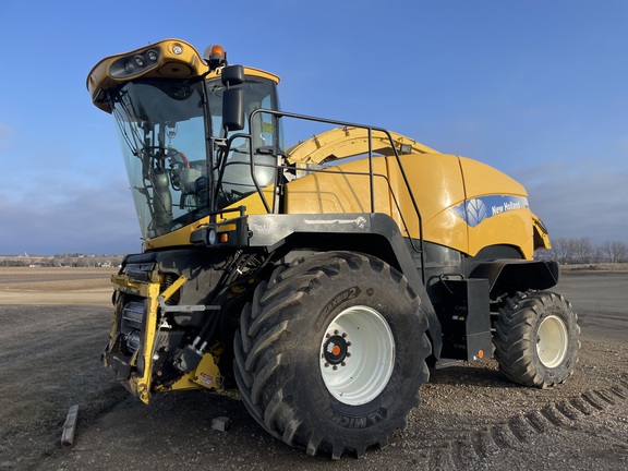 2008 New Holland FR9060 Forage Harvester