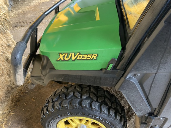 2019 John Deere XUV 835R ATV