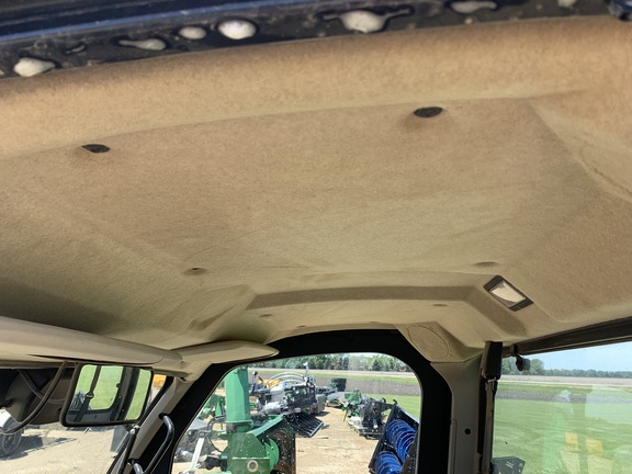 2019 John Deere XUV 835R ATV