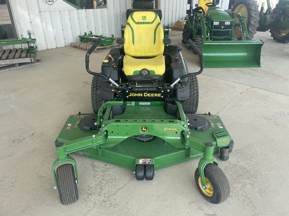 2023 John Deere Z960M Mower/Zero Turn