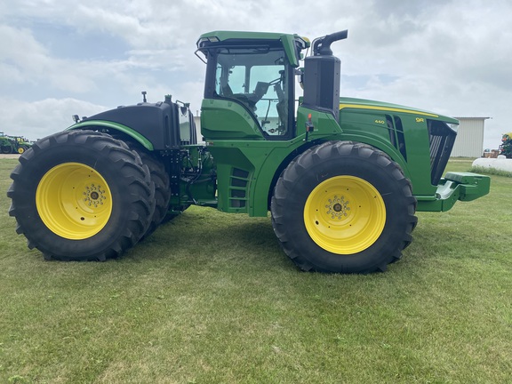 2023 John Deere 9R 440 Tractor 4WD