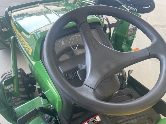 2023 John Deere 1025R Tractor Compact