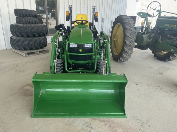 2023 John Deere 1025R Tractor Compact