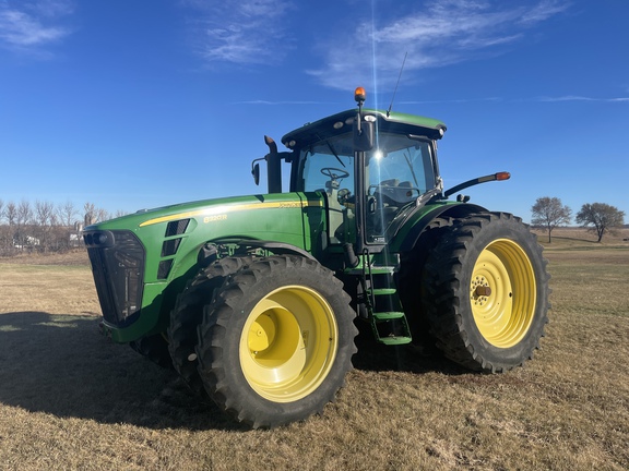 2010 John Deere 8320R Tractor