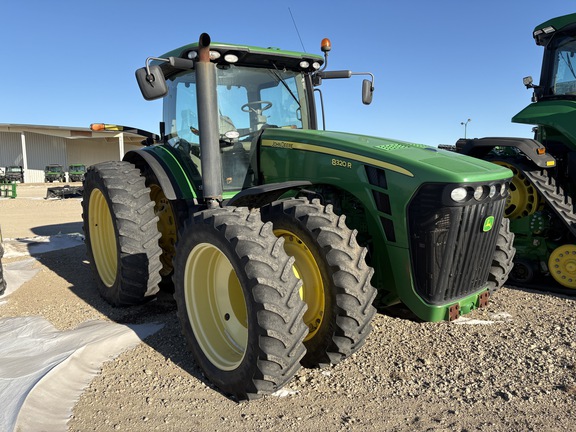 2010 John Deere 8320R Tractor