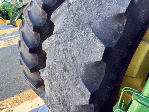 2010 John Deere 8320R Tractor