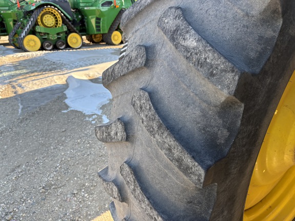 2010 John Deere 8320R Tractor