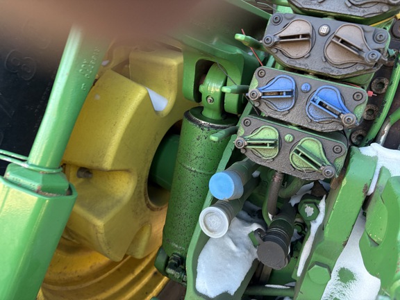 2010 John Deere 8320R Tractor