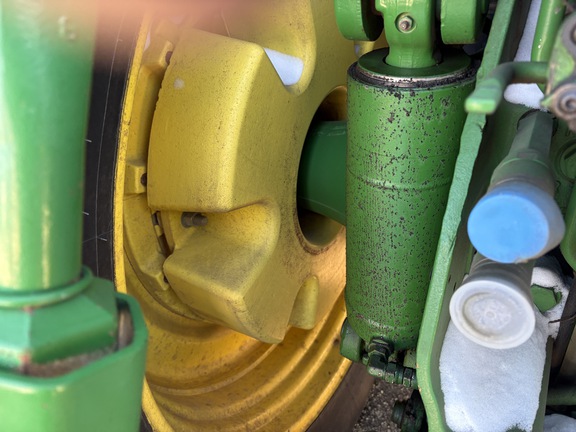 2010 John Deere 8320R Tractor