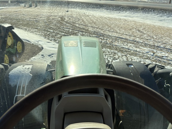 2010 John Deere 8320R Tractor