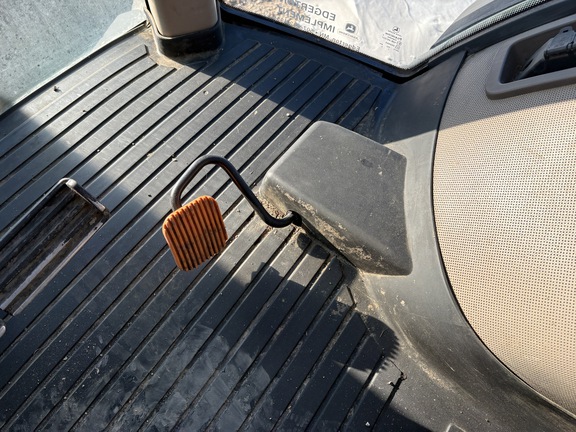 2010 John Deere 8320R Tractor