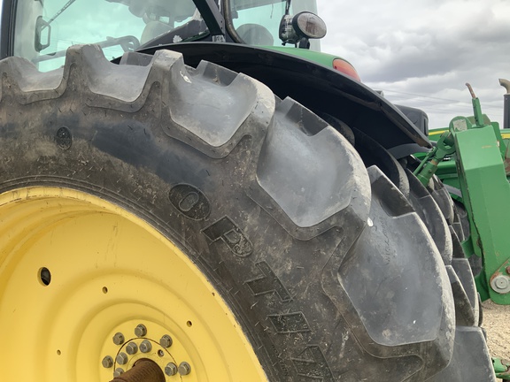 2010 John Deere 8320R Tractor