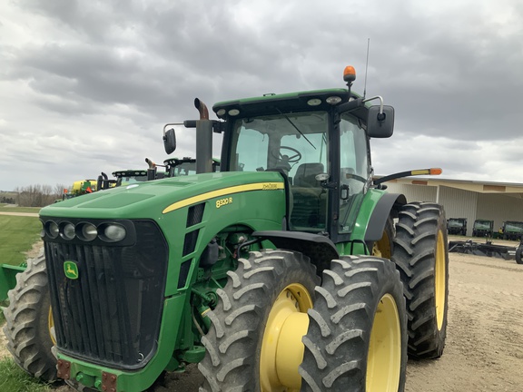 2010 John Deere 8320R Tractor