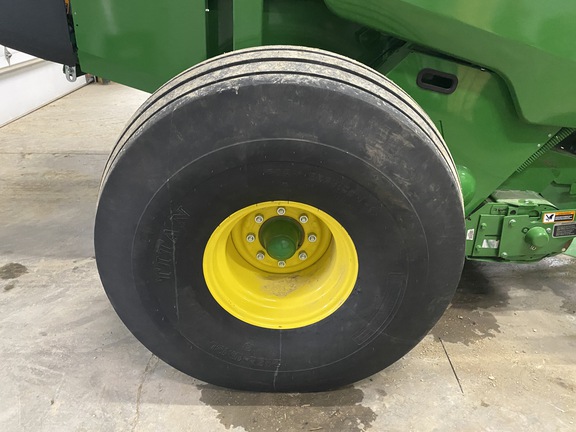 2023 John Deere 560M Baler/Round