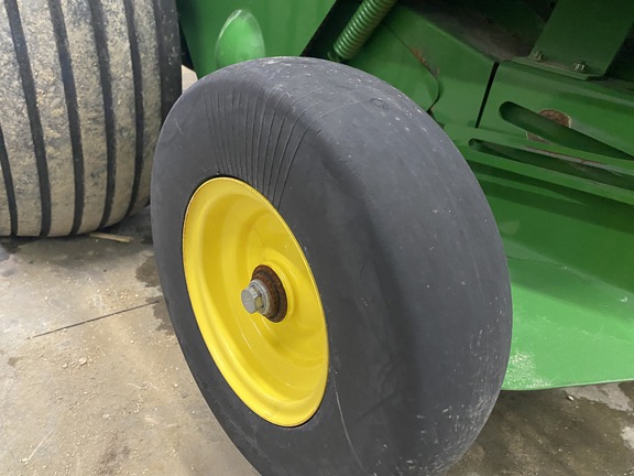 2023 John Deere 560M Baler/Round